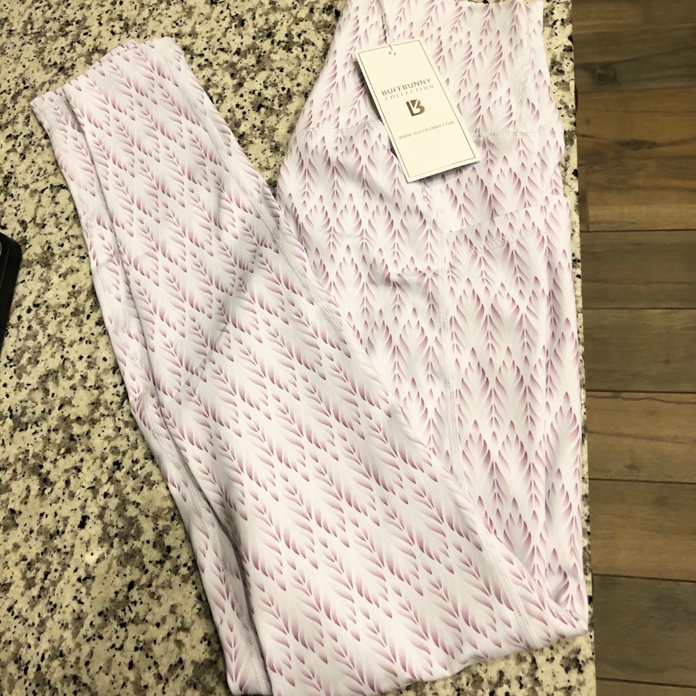 NWT Buff Bunny Oasis leggings size S